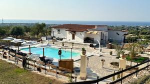 Bazén v ubytování Villa Monte Sereno nebo v jeho okolí