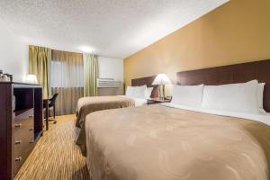 Postel nebo postele na pokoji v ubytování Quality Inn & Suites Lacey Olympia + 21 fotografií