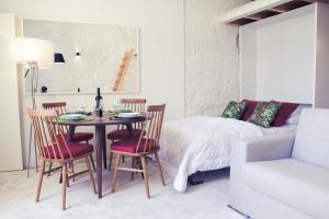 Gallery image of BmyGuest - Cativo Mezzanine Apartment in Porto