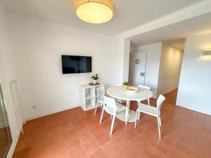 A television and/or entertainment centre at RHODAS 16