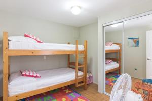 Gallery image of home away from home in Kapolei +5 photos