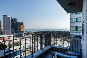 Balkón nebo terasa v ubytování Haeundae The Van Hotel