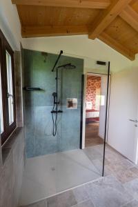 Ένα μπάνιο στο 4 Elementi Relais B&B Lonato del Garda