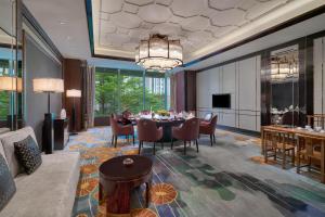 TV a/nebo společenská místnost v ubytování Kempinski Hotel Fuzhou