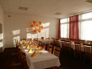 Un restaurant sau alt loc unde se poate mânca la Hotel Labe