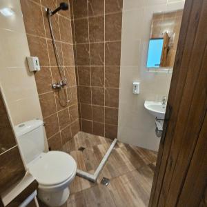 Ένα μπάνιο στο Guest House Belchin View