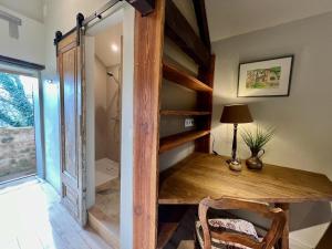 Fotografie z fotogalerie ubytování Cottage in Les Eyzies-De-Tayac-Sireuil with pool v destinaci Meyrals