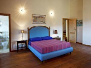 Posteľ alebo postele v izbe v ubytovaní Beautiful Holiday Home in Vinci with Swimming Pool