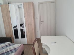 Apartman EXIT-TVRĐAVA客房内的一张或多张床位