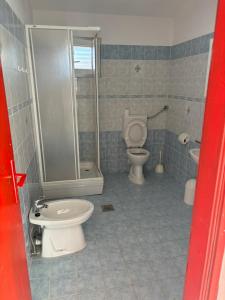 Koupelna v ubytování Do 8 osoba 3 sobe 2 terase + 47 fotografií