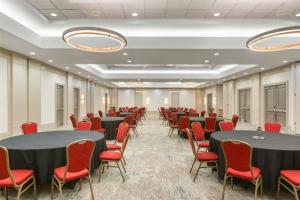 Khu vực hỗ trợ khách đi công tác/phòng hội thảo tại Hilton Garden Inn Atlanta Airport North +43 ảnh