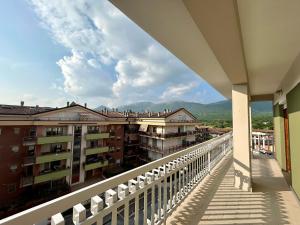 a balcony with a view of buildings and mountains at Molise Rigenera in Isernia