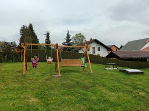 Fotografie z fotogalerie ubytování Chalupa pod Volarským rondelem v destinaci Volary + 20 fotografií