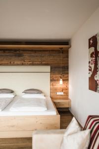 Letto o letti in una camera di Hotel Nussbaumerhof ***