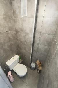 A bathroom at STUDIO 4 COUCHAGES - À 12 min de la plage à pied - Wifi inclus - parking et linge en option