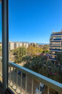 A balcony or terrace at STUDIO 4 COUCHAGES - À 12 min de la plage à pied - Wifi inclus - parking et linge en option