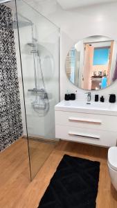 Koupelna v ubytování New apartment with sea view - Casa Mosaic + 8 fotografií