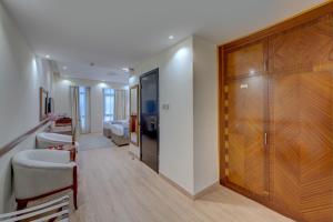 Imagen de la galería de Vendome Plaza Hotel, en Dubái