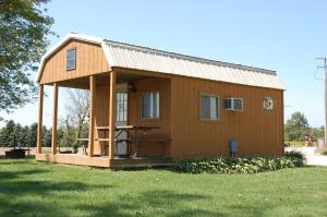 O'Connell's RV Campground Lakefront Cabin 9