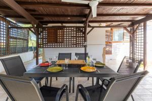 Nápoje v ubytování Villa con Giardino - Accesso Diretto alla Spiaggia Giunco