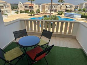 Бассейн в Poolside Family Comfort Suite или поблизости
