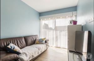 TV a/nebo společenská místnost v ubytování Gold beach gîte + 15 fotografií