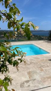 Villa Cacharelle Vue Mer Piscine内部或周边的泳池