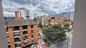 Nespecifikovaný výhled na destinaci Armenia nebo výhled na město při pohledu z apartmánu