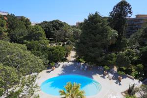 Bazén v ubytování Hotel Parco delle Fontane nebo v jeho okolí
