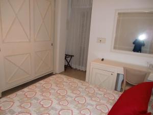 A bed or beds in a room at Hotel Explorer