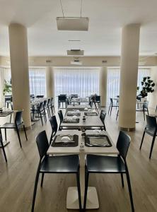 Restaurace v ubytování Hotel Rosanna 3 Stelle Superior + 37 fotografií