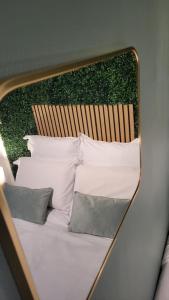 Fotografie z fotogalerie ubytování Le Verdélite - Studio design & végétal proche gare et centre historique v destinaci Évreux