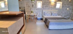 Ένα ή περισσότερα κρεβάτια σε δωμάτιο στο Cosy Studio with breathtaking view