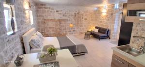 Posedenie v ubytovaní Cosy Studio with breathtaking view