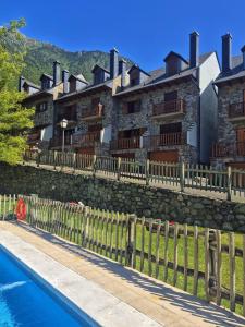 Swimmingpoolen hos eller tæt på El Puyal de Benas + 15 billeder