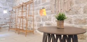 Φωτογραφία από το άλμπουμ του Cosy Studio with breathtaking view στον Γάιο