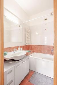Ένα μπάνιο στο Casetta Roma Nord - bilocale - ampio terrazzo
