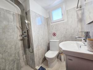 Gallery image of Odysseas Apartments in Marathokampos +15 photos