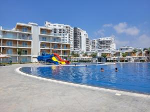 Bazén v ubytování Royal Sun Elite Iskele - Luxury Apartments nebo v jeho okolí