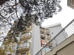 Το κτήριο όπου στεγάζεται  το διαμέρισμα
