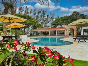 Bazén v ubytování Finca Garullo Hotel Boutique nebo v jeho okolí