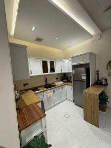 Nhà bếp/bếp nhỏ tại قوت 4المحاله