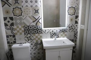 Koupelna v ubytování Villa Flower Berat