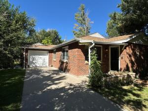 Το κτήριο όπου στεγάζεται  η παραθεριστική κατοικία