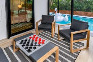 Πισίνα στο ή κοντά στο 7 min walk to Beach and JW! Golf! Pool! Arcade and Games