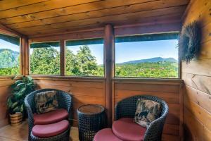 Nespecifikovaný výhled na hory nebo výhled na hory při pohledu z prázdninového domu + 57 fotografií