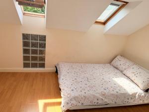 Fotografie z fotogalerie ubytování Lovely Spacious Room near Train Station and University v destinaci Dallington