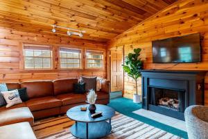 Χώρος καθιστικού στο Spacious Family Home with Hot Tub Game & Play room +67 φωτογραφίες