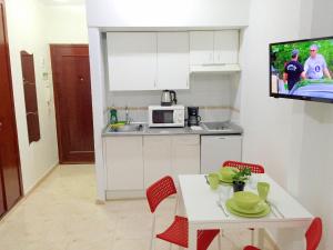 A kitchen or kitchenette at Estudio Las Huertas