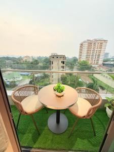 Rõdu või terrass majutusasutuses Gracey Concierge Apartments - Avenue Uvira